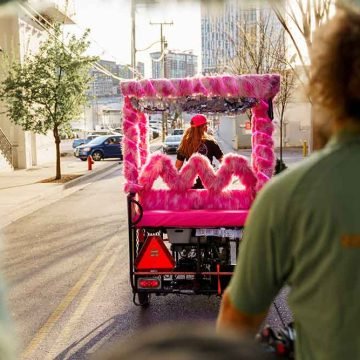 Pedicabs Heading to Nashville | Local Bike Taxi | @VonRphoto