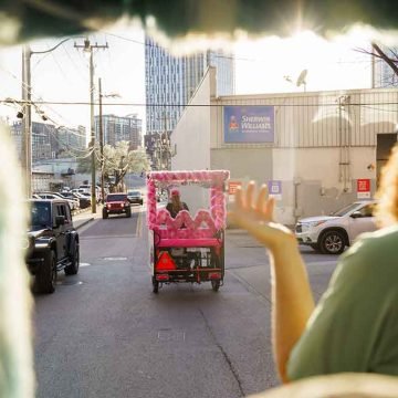 Pedicabs Heading to Nashville | Local Bike Taxi | @VonRphoto