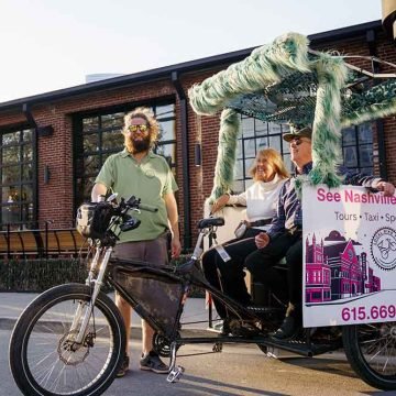 Nashville Senior Tour | Local Bike Taxi | @VonRphoto